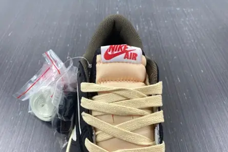 Trendy 8086 Travis Scott x Air Jordan 1 low CQ4277-105 