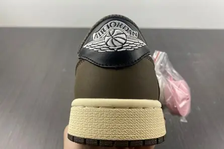 Trendy 8086 Travis Scott x Air Jordan 1 low CQ4277-105 