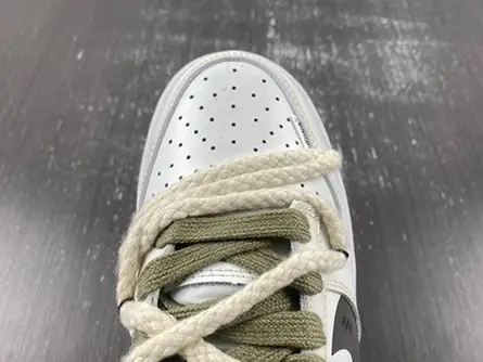 Unique 2463 Nike SB Dunk Low DV0833-100 
