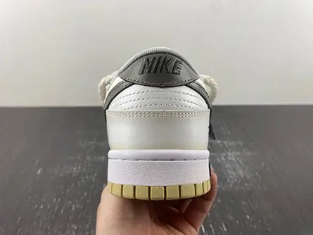 Unique 2463 Nike SB Dunk Low DV0833-100 