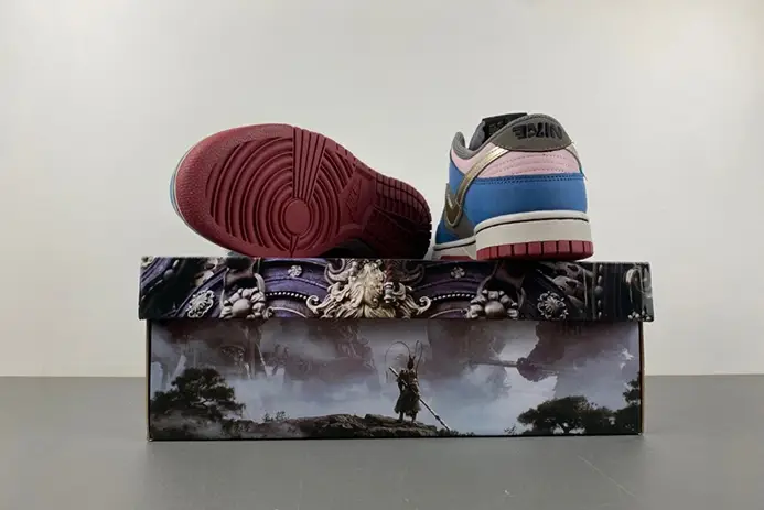 Unique 534 Nike SB Dunk Low DV2433-109 
