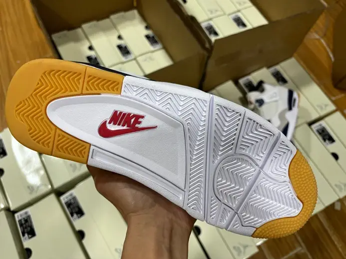 Unique 9170 Nike SB x Air Jordan 4 Navy 2025 newest DR5415-100 