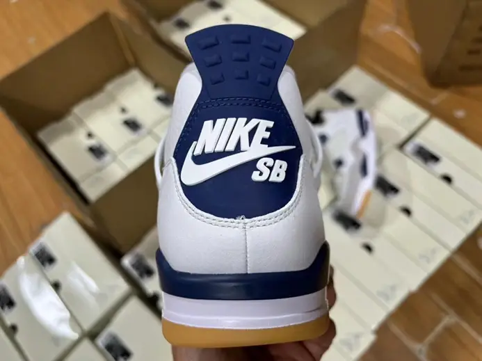 Unique 9170 Nike SB x Air Jordan 4 Navy 2025 newest DR5415-100 