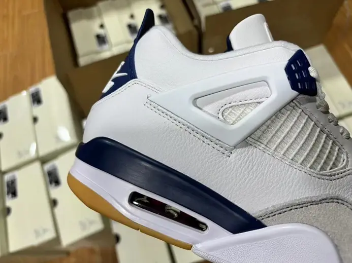 Unique 9170 Nike SB x Air Jordan 4 Navy 2025 newest DR5415-100 