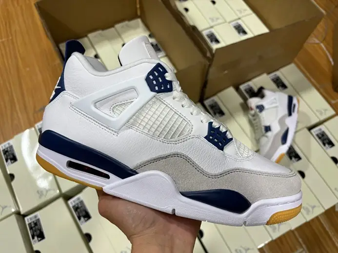 Unique 9170 Nike SB x Air Jordan 4 Navy 2025 newest DR5415-100 