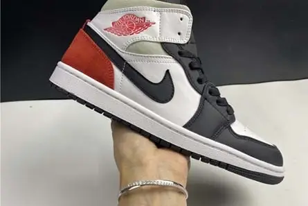 UrbanStyle 7704 Air Jordan 1 Mid 852542-100 
