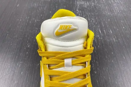 Vibrant 1873 Nike Dunk Low Twist Vivid Sulfur (Women's)  DZ2794-100 
