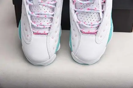 Vibrant 2847 Air Jordan 13 GS “Aurora Green” 439358-100 