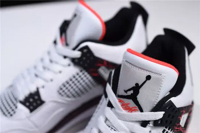 Vibrant 6062 Air Jordan 4 Hot Lava 308497-116 