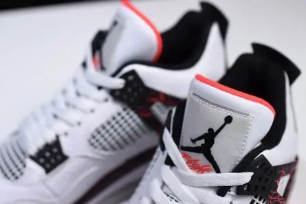 Vibrant 6062 Air Jordan 4 Hot Lava 308497-116 
