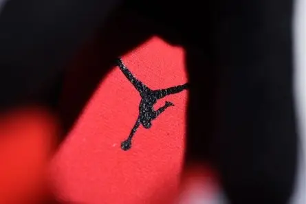 Vibrant 6062 Air Jordan 4 Hot Lava 308497-116 