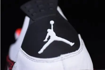 Vibrant 6062 Air Jordan 4 Hot Lava 308497-116 