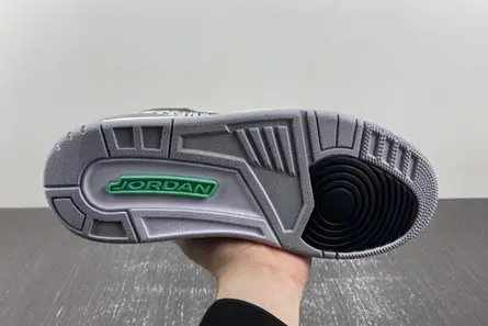Vibrant 8373 Jordan 3 Retro Green Glow CT8532-031 