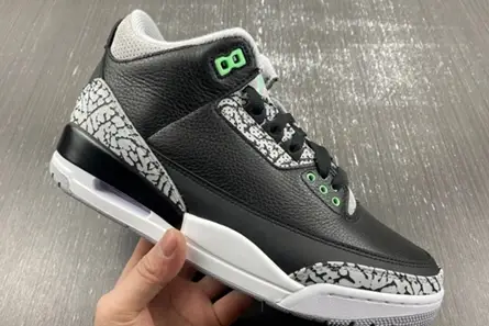 Vibrant 8373 Jordan 3 Retro Green Glow CT8532-031 