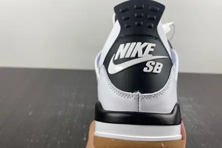 Vibrant 907 Jordan 4 Retro SB DR5415-100  CBFDD207