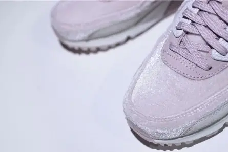 WMNS AIR MAX 90 LX - Nike - 898512-600 Trendsetting 7145 