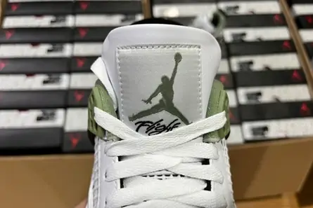 WellDesigned 340 Air Jordan 4 “Seafoam” AQ9129-103 