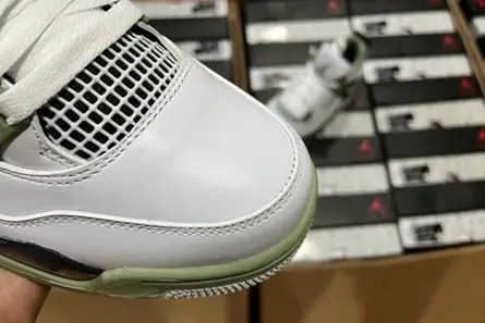 WellDesigned 340 Air Jordan 4 “Seafoam” AQ9129-103 