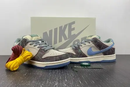 WellDesigned 6556 Nike SB Dunk Low Crenshaw Skate Club  FN4193-100 