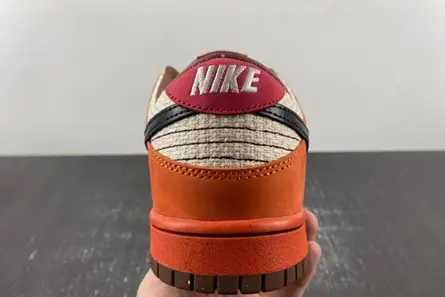 WellDesigned 6607 Nike SB Dunk Low Top Ramen  313170-101 