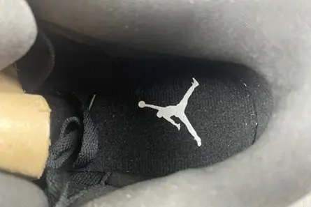 WellDesigned 7372 Jordan 3 Retro Cyber Monday  136064-020 