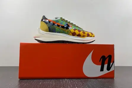 sacai x Nike Waffle Woven Green Gusto DR5209-300 GoAnywhere 436 